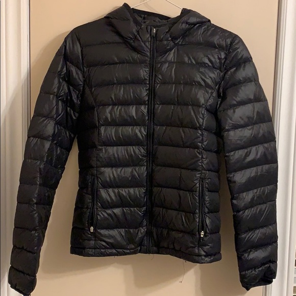 Aritzia Jackets & Blazers - TNA Botanie Puffer